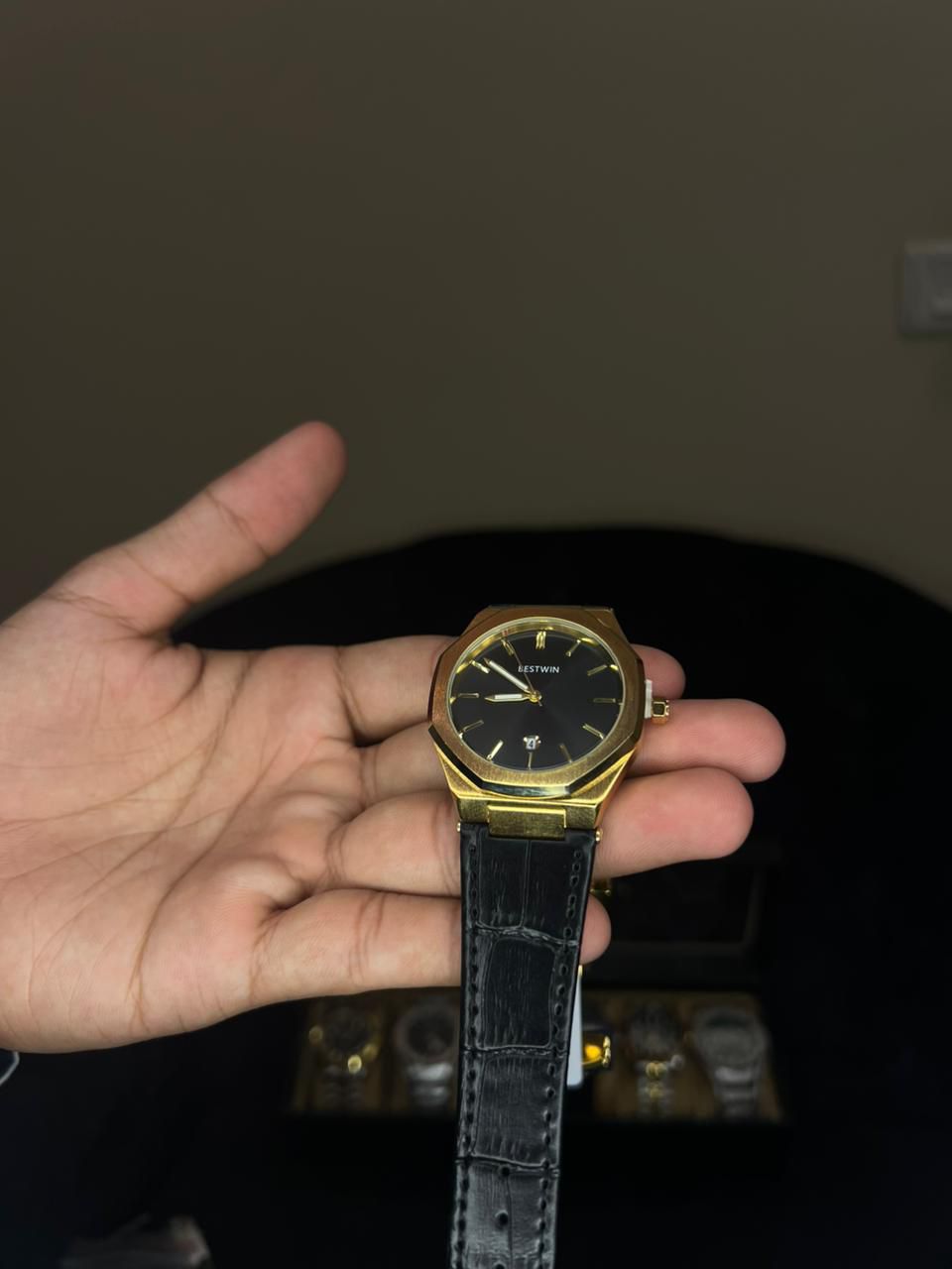 BESTWIN GOLD  OCTAGONAL CASE FOR MEN